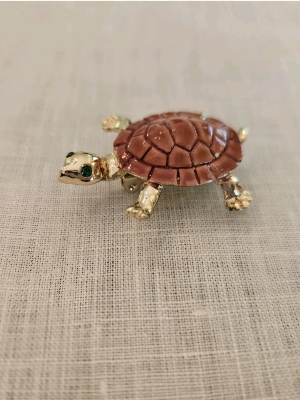 Vintage Gold Tone Turtle Brooch Pin Brown Enamel Shell Green Rhinestone Eyes